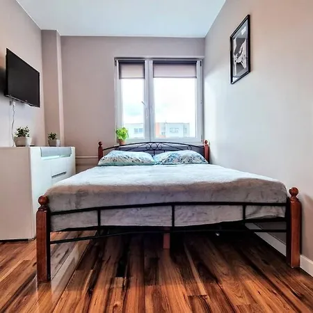 Urbanoasis8thfloor-airport-atlasarena-orientarium לודז'