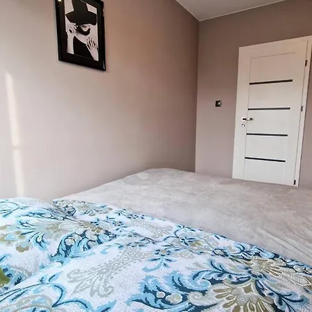 Urbanoasis8thfloor-airport-atlasarena-orientarium * לודז'