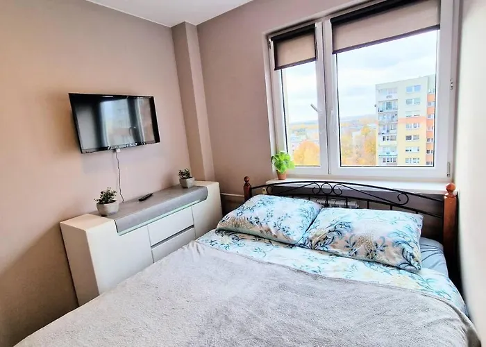 Urbanoasis8thfloor-airport-atlasarena-orientarium דירה *